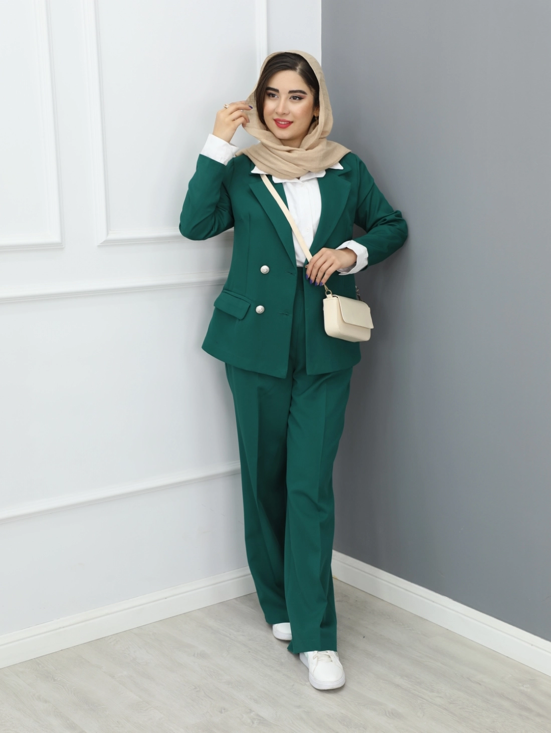 کت و شلوار لیدا