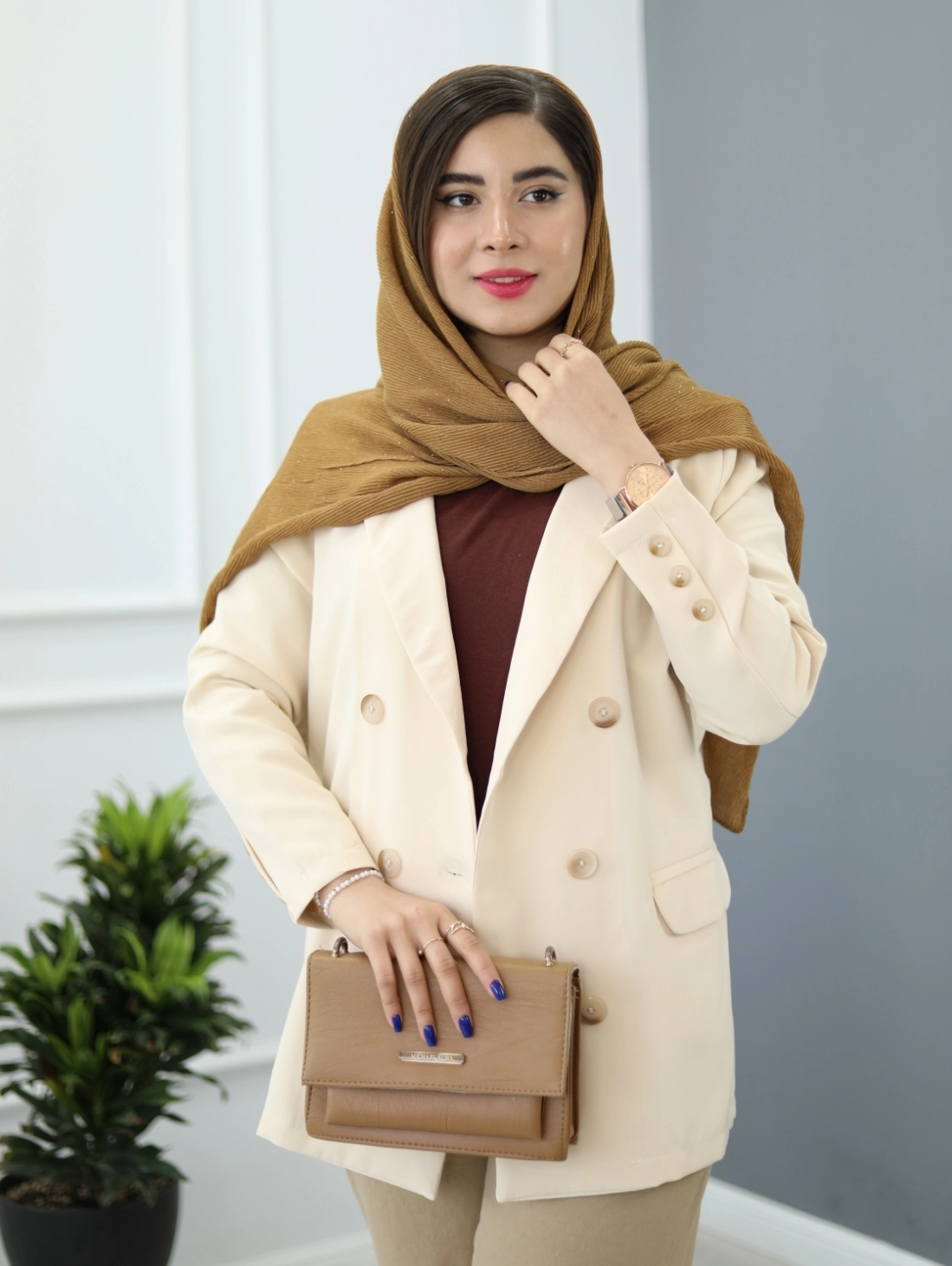 مانتو کتی دیبا